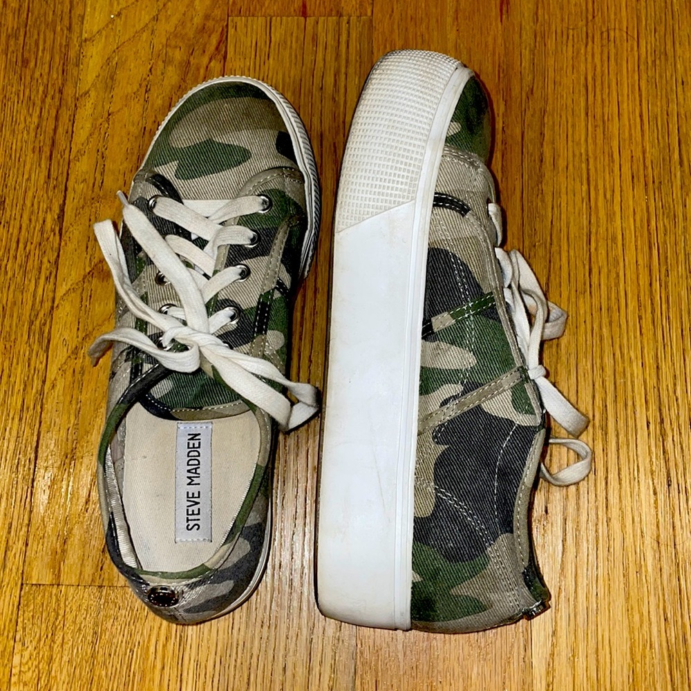 Steve Madden camouflage platform sneakers